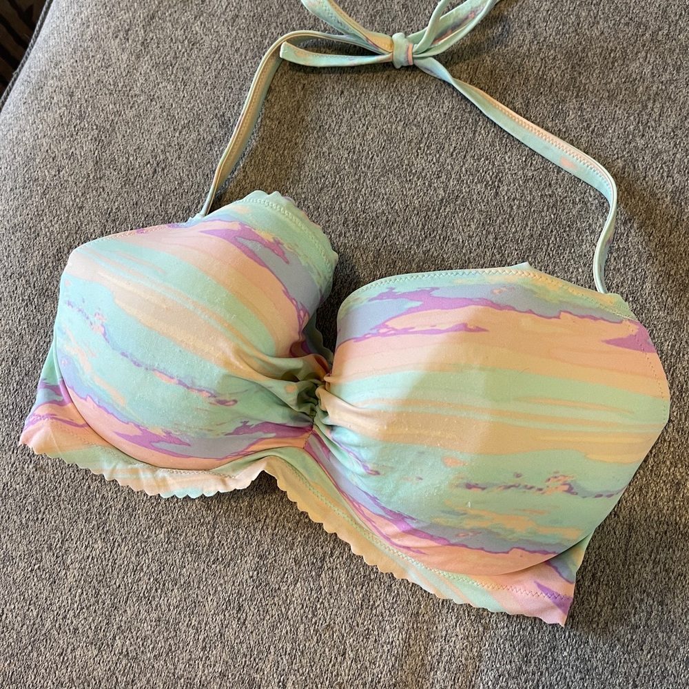 Victoria’s Secret Halter Bikini Top 36DD